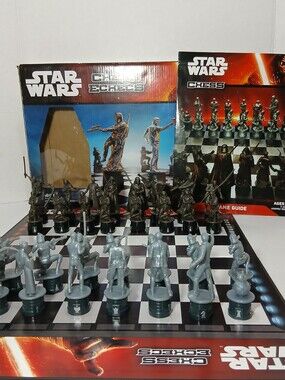 Star Wars Chess Set 2014 Hasbro Disney COMPLETE